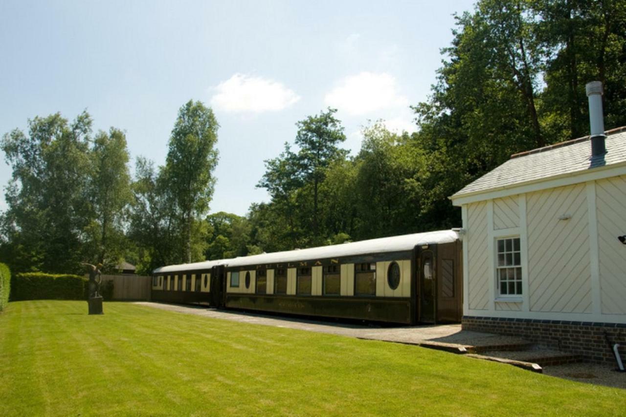 Bed and Breakfast The Old Railway Station Petworth Exterior foto