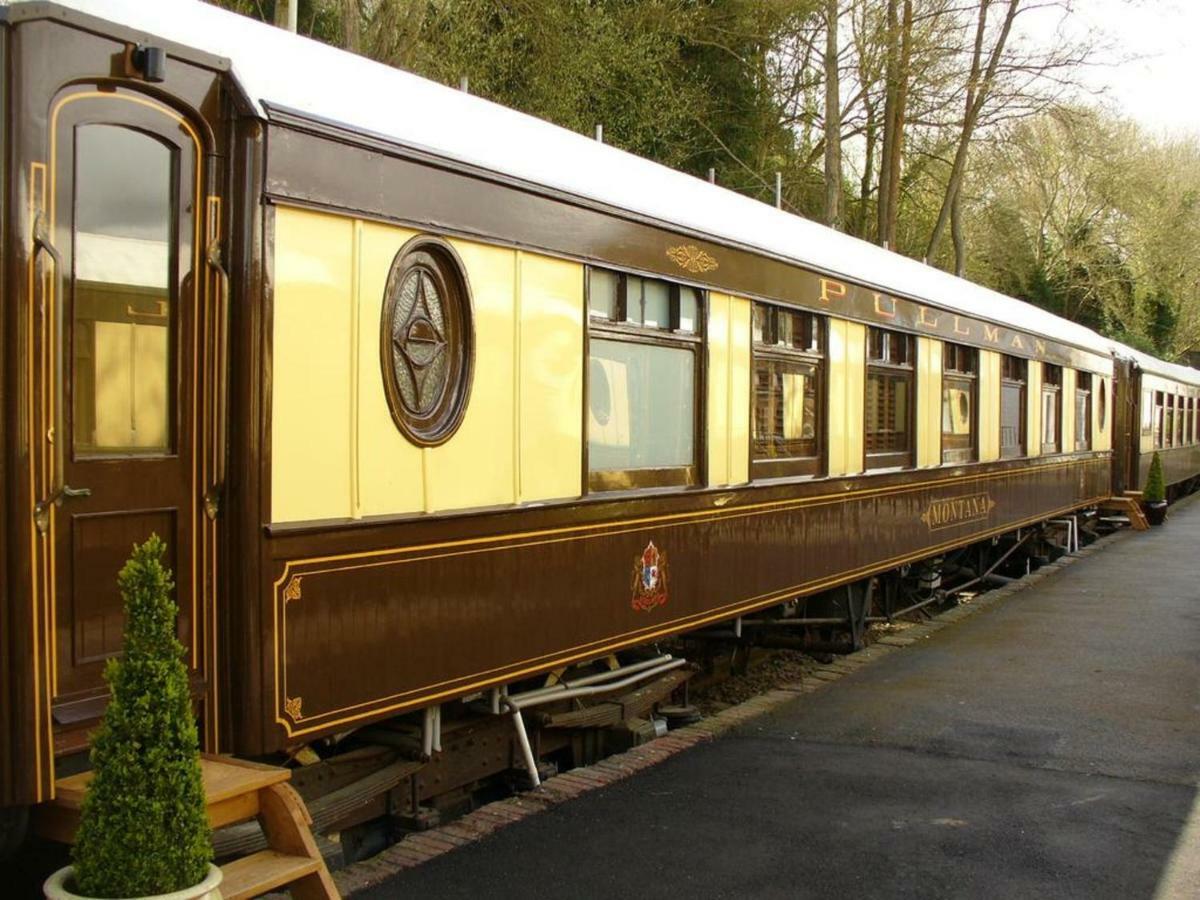 Bed and Breakfast The Old Railway Station Petworth Exterior foto